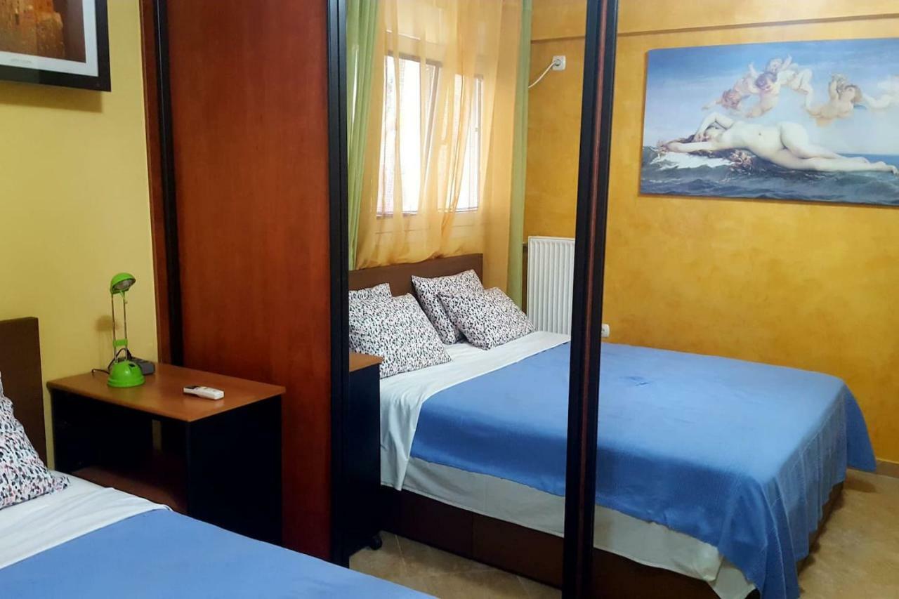 Quiet Apartment In Plaka Атина Екстериор снимка