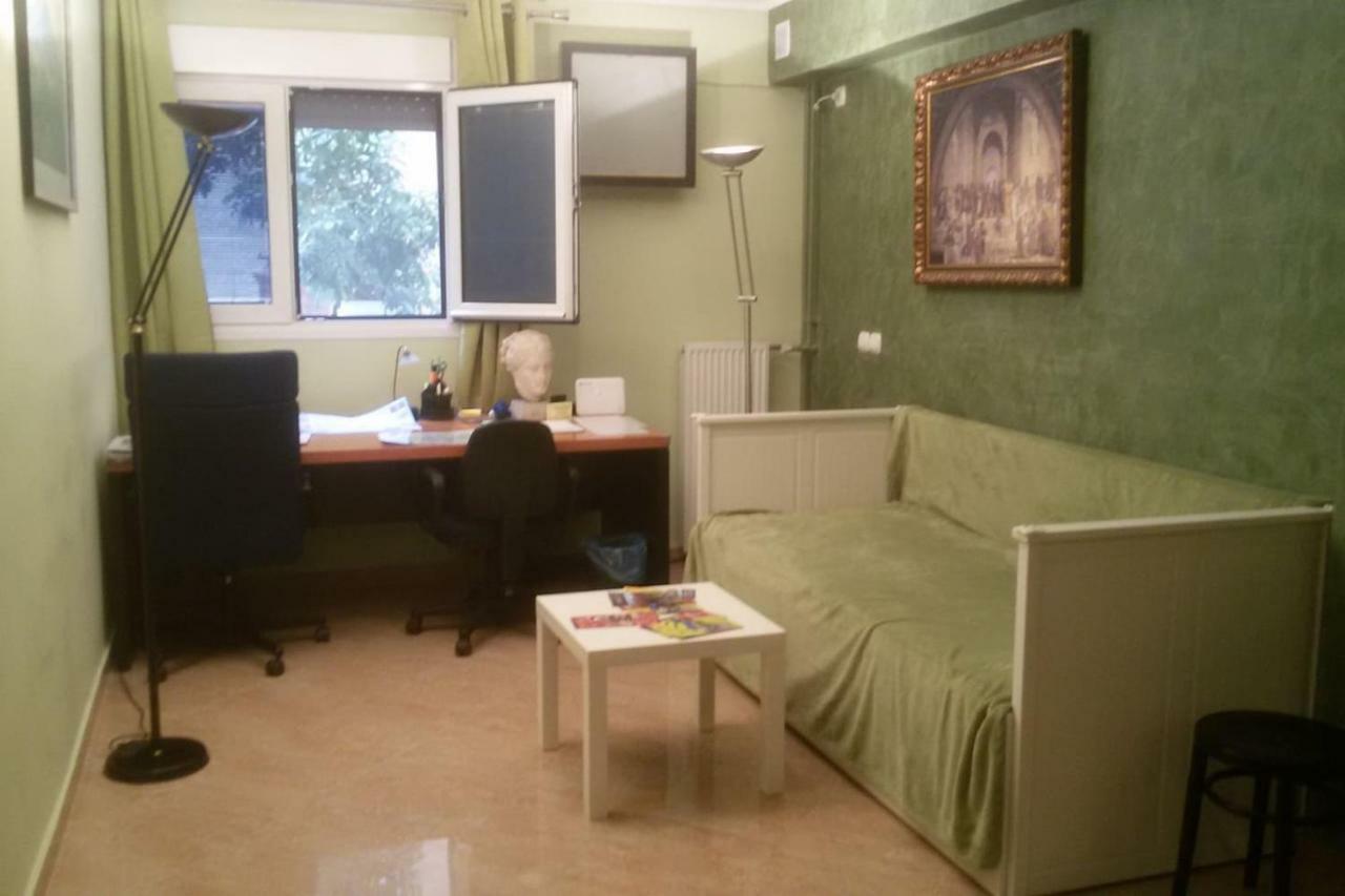 Quiet Apartment In Plaka Атина Екстериор снимка